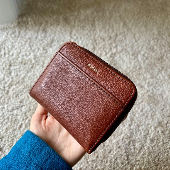 Fossil Wallet - Evelyn Bi-fold Wallet in Medium Brown Leather - Picture 3 of 13